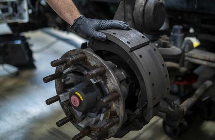 Understanding Heavy-Duty Brake Wear: What Technicians See Most Often