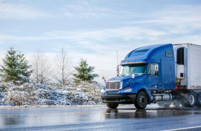 Navigating Holiday Roads & Winter Weather: Tips for Alabama Truckers