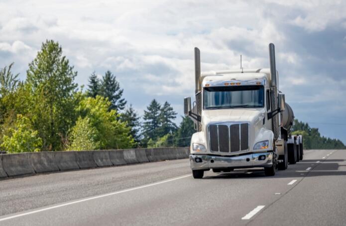 How to Prepare Your Truck for Long Hauls to Alabama